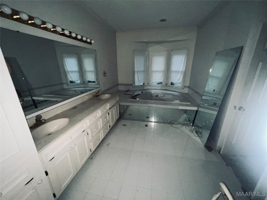 6331 Eastwood Glen Place