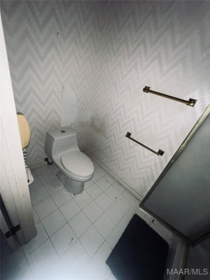 6331 Eastwood Glen Place