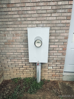 6331 Eastwood Glen Place