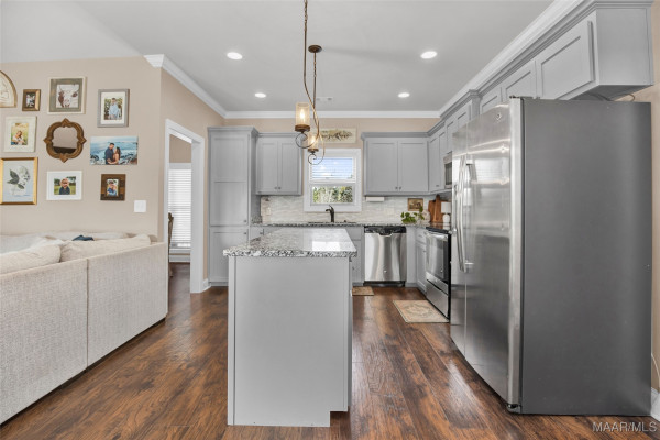 1008 Ridge Point Drive