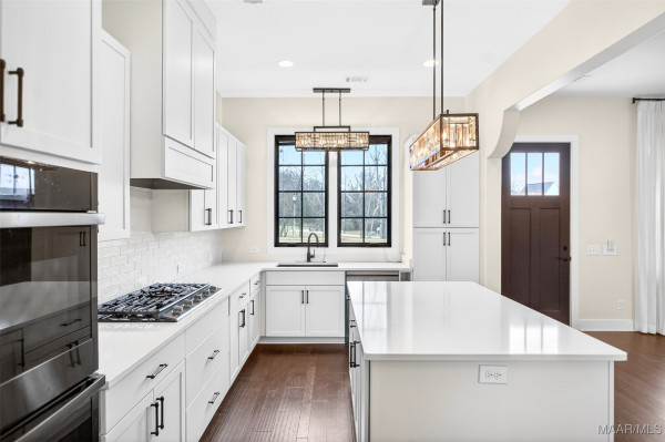 8220 Marylebone High Street