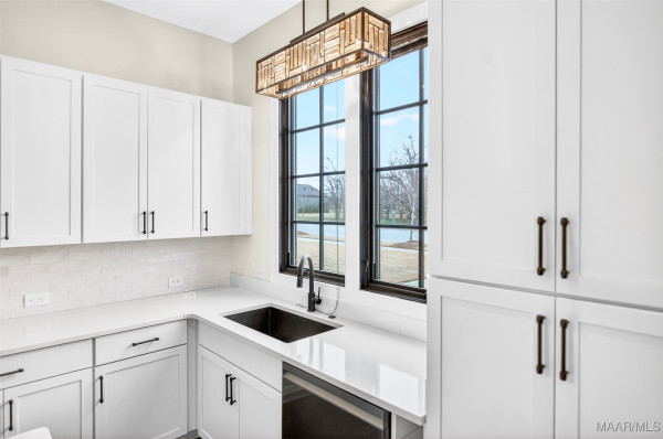 8220 Marylebone High Street