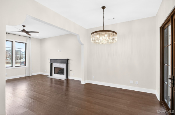 8220 Marylebone High Street