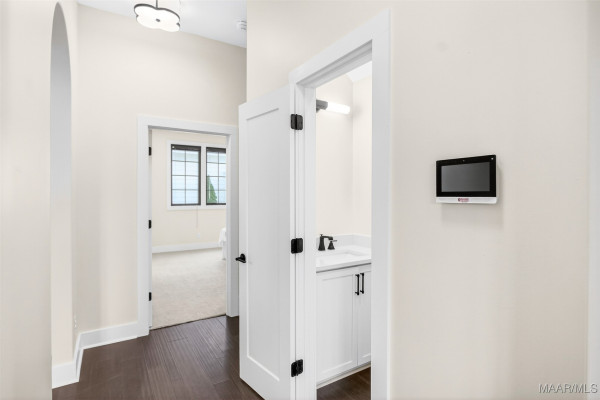 8220 Marylebone High Street