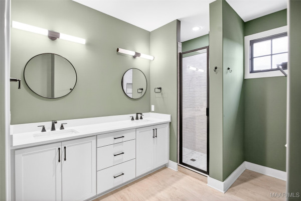 8220 Marylebone High Street