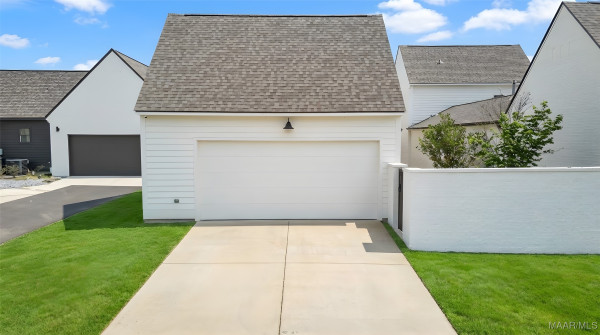 8220 Marylebone High Street