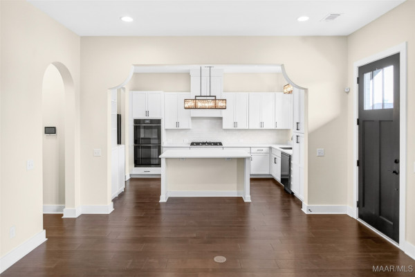 8220 Marylebone High Street