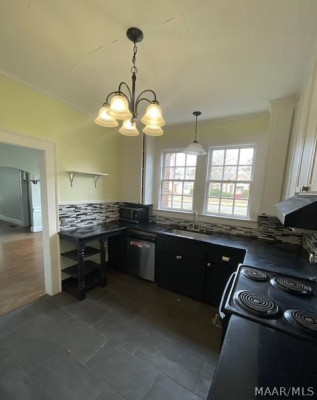 3418 Wellington Road