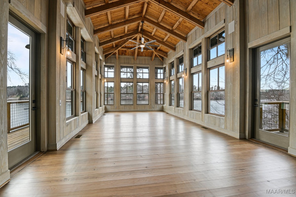 180 GRAYS FERRY Road