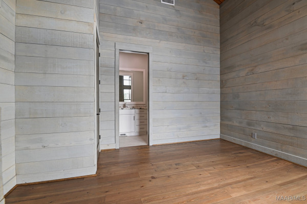 180 GRAYS FERRY Road