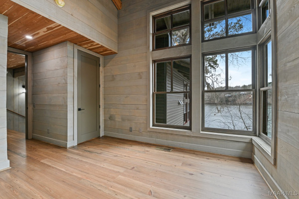 180 GRAYS FERRY Road
