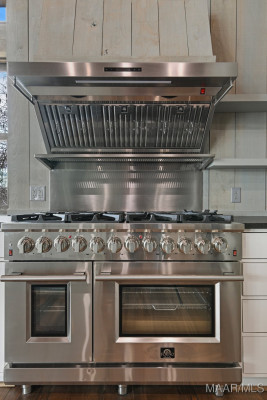 180 GRAYS FERRY Road