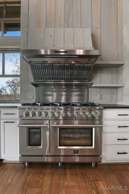 180 GRAYS FERRY Road