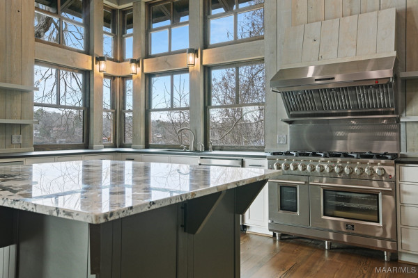 180 GRAYS FERRY Road