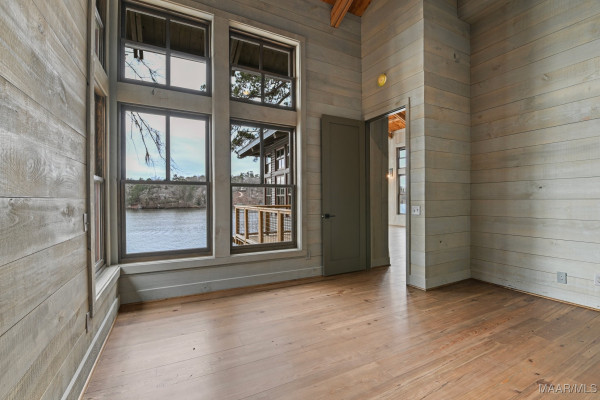 180 GRAYS FERRY Road