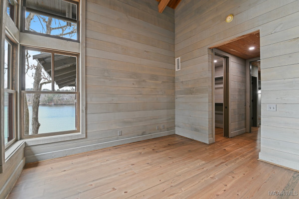 180 GRAYS FERRY Road