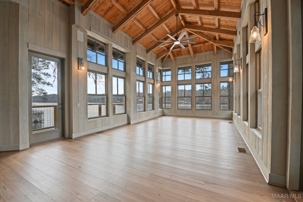 180 GRAYS FERRY Road