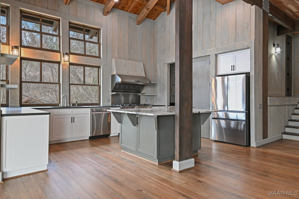 180 GRAYS FERRY Road