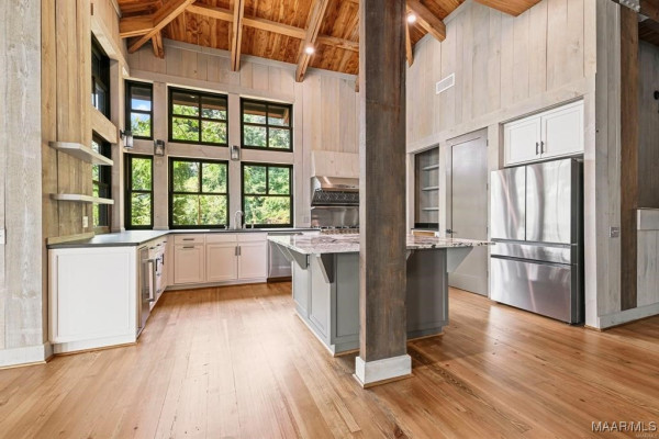 180 GRAYS FERRY Road