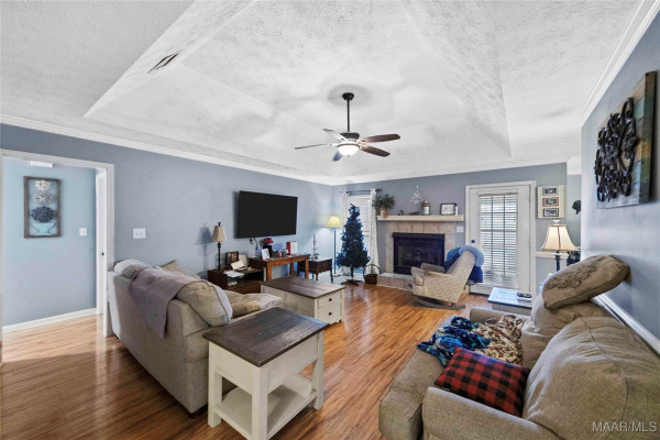 180 Stone River Loop