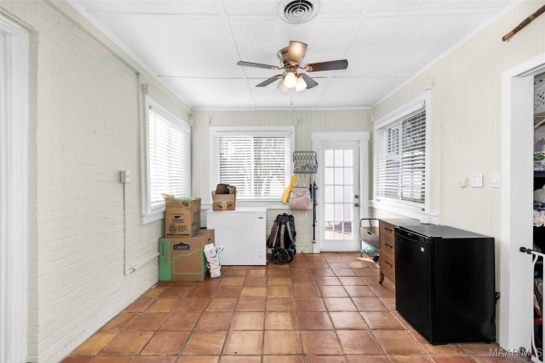 3640 NARROW LANE Road