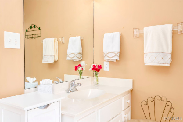 8113 Lichfield Court