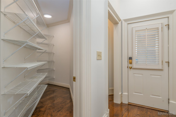 9861 WYNCREST Circle