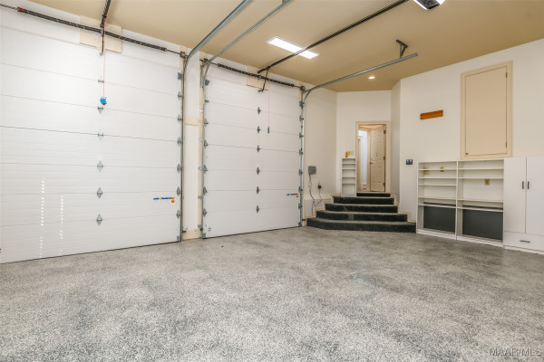 9861 WYNCREST Circle