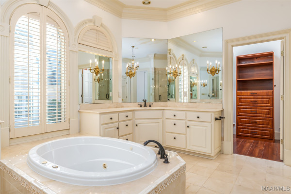 9861 WYNCREST Circle