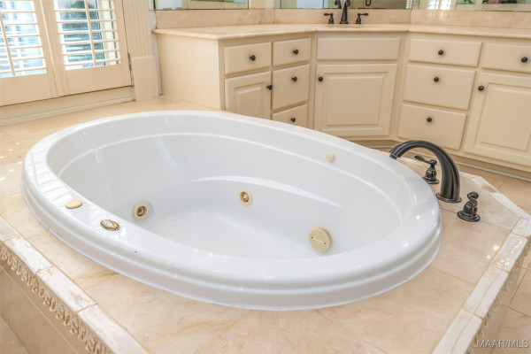 9861 WYNCREST Circle