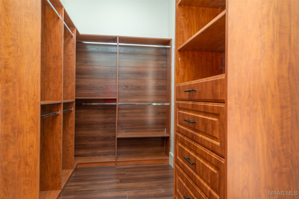 9861 WYNCREST Circle