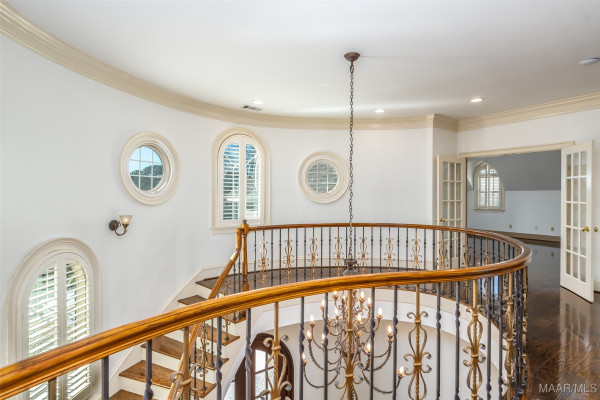 9861 WYNCREST Circle