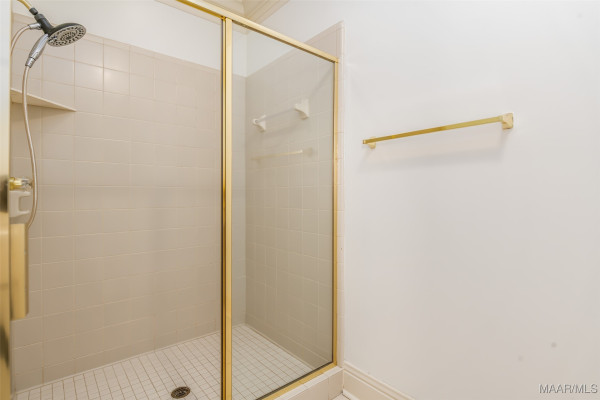 9861 WYNCREST Circle