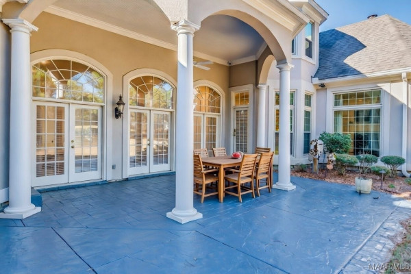 9861 WYNCREST Circle