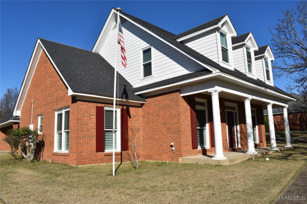 6419 MERRITT Court