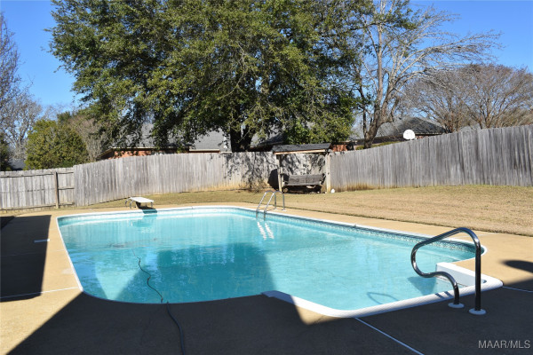 6419 MERRITT Court