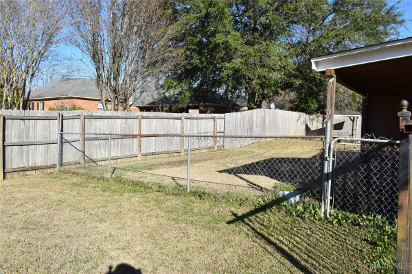 6419 MERRITT Court