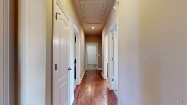 1744 MEADOWBROOK Drive