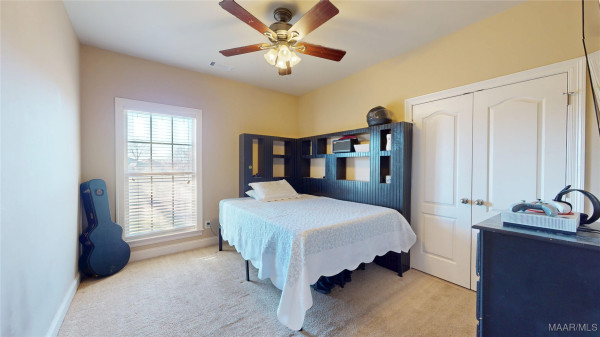 1744 MEADOWBROOK Drive