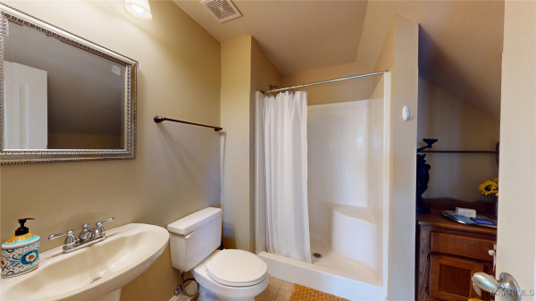 1744 MEADOWBROOK Drive