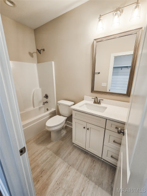 1379 Barret Park Way