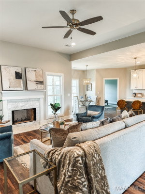 1379 Barret Park Way