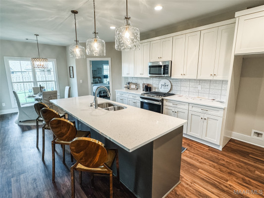 1379 Barret Park Way