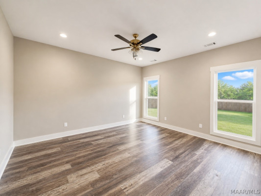 102 Trotter's View Road