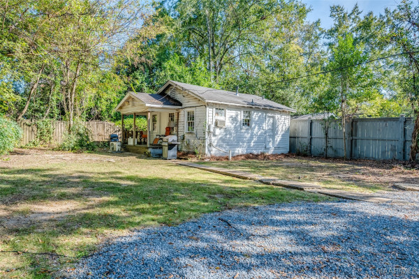 951 CLOVERDALE Road