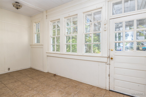 951 CLOVERDALE Road