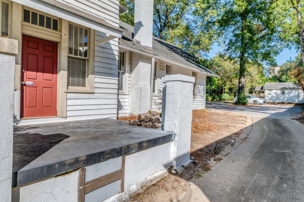 951 CLOVERDALE Road