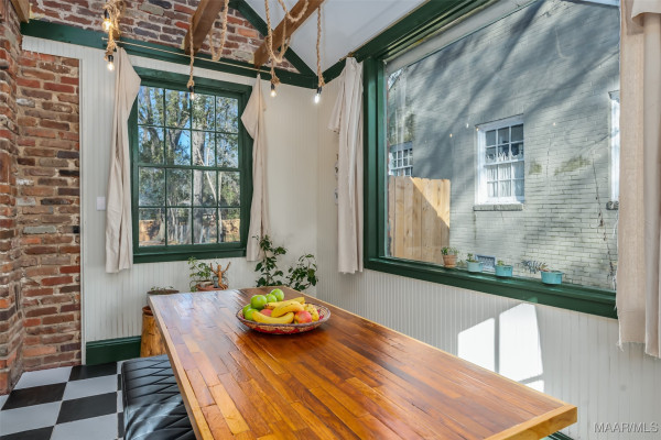 1201 MAGNOLIA Curve