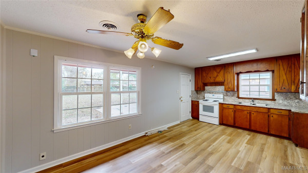 112 BETH MANOR Drive