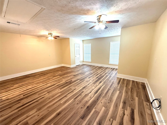 443 RIVER OAKS Drive